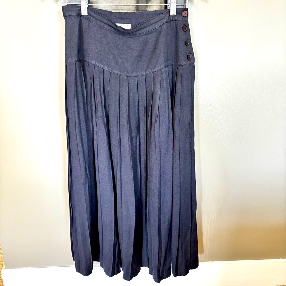 Giraffe Navy Rayon Linen Pleated Skirt - size 10​​